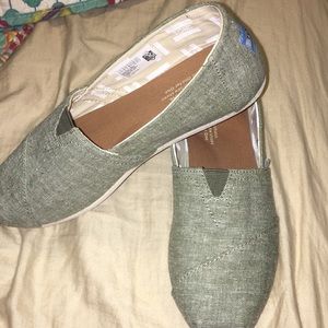 NWOT TOMS❗️✨👟